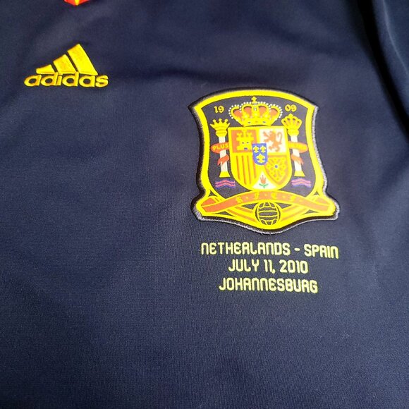 Iniesta Spain 2010 WORLD CUP FINAL Soccer Away Jersey L SKU# P47896 - Picture 4 of 10